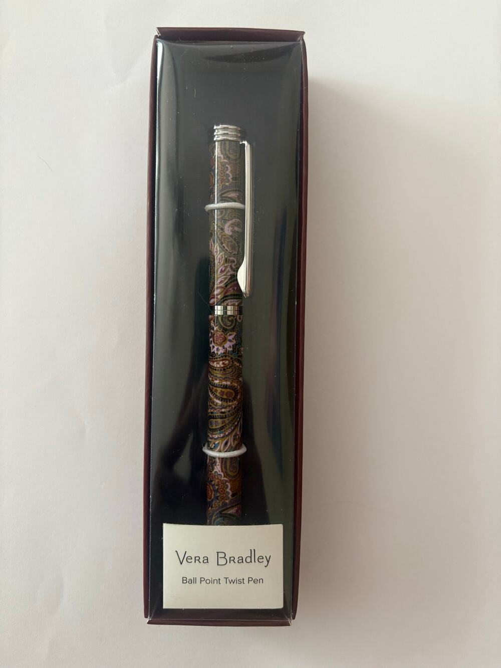 NWT vera Bradley ball point twist pen in buta spray print